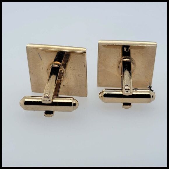 Fancy etched, yellow and gold silver tone cufflinks - Picture 3 of 4